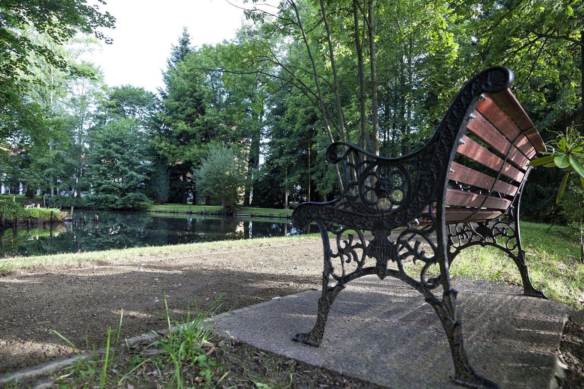 Schlosshotel Althoernitz Bertsdorf Exterior photo